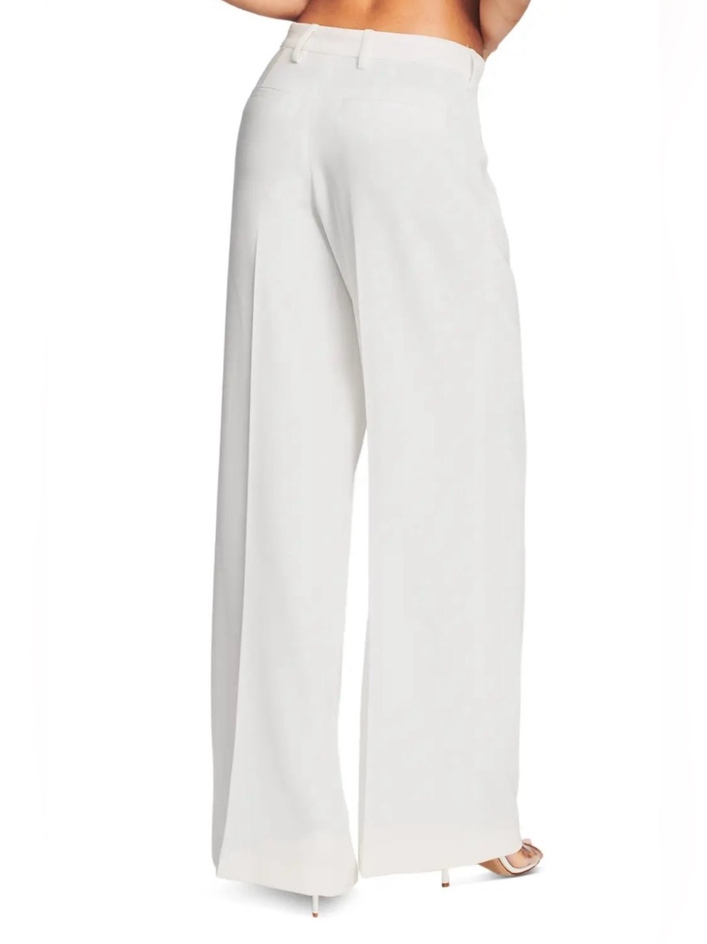 RETROFÊTE Antonia White Wide-Leg Suit Pants - Picture 3 of 8